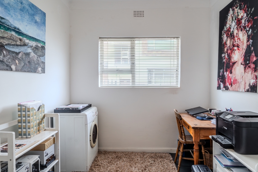 3 Bedroom Property for Sale in Vredehoek Western Cape